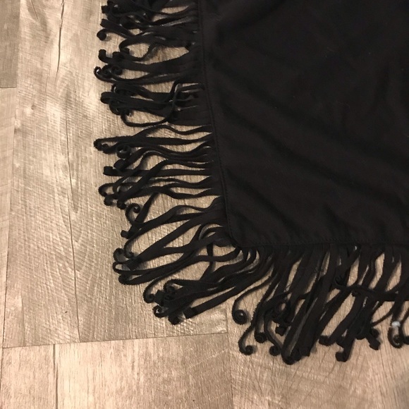 ⭐️3/$15 Black Vest with Fringe from Wet Seal - Picture 3 of 4